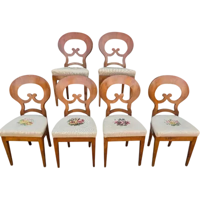 Suite di 6 Sedie Biedermeier in Noce Biondo – Austria, XIX Secolo