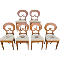Suite de 6 chaises Biedermeier en noyer blond - Autriche, 19e siècle