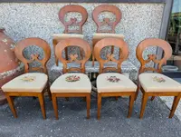 Suite di 6 Sedie Biedermeier in Noce Biondo – Austria, XIX Secolo