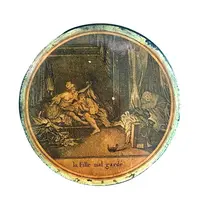Scatola tabacchiera in papier mache’ con iscrizione: la fille mal garde’.Francia.