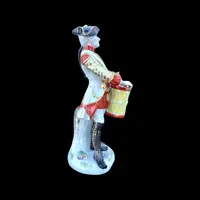 Porcelain sculpture depicting a drummer. Meissen, Germany.