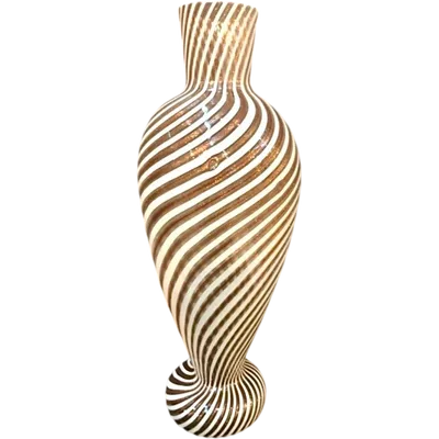 Vase with simple filigree decoration. Dino Martens for Aureliano Toso
