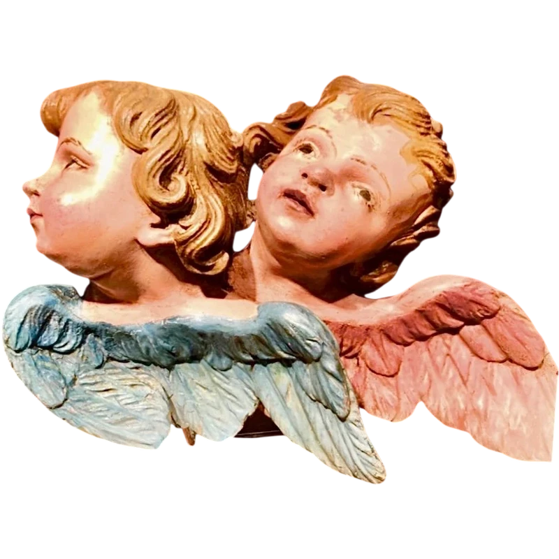 Sculpture en bois polychrome représentant un couple de chérubins. Ligurie.