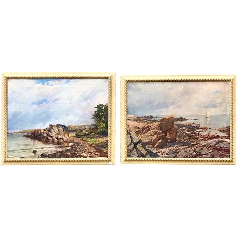 Pair of oil-on-canvas paintings depicting seascapes. Signed: Naw