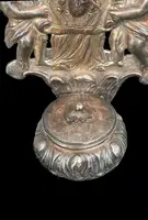Bénitier en argent repoussé représentant sainte Véronique