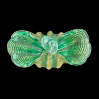 Vase en verre épais, décoré d'un motif cordonné or et vert. Manufacture Barovier & Toso.
