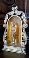 Petit autel ancien avec une sculpture de la Vierge en bois doré – Époque baroque