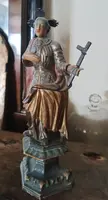 Ancienne sculpture représentant une sainte, en bois polychrome et doré – période baroque