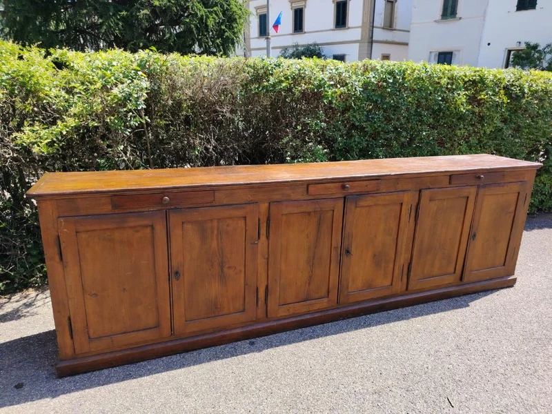 Large 19th-century Tuscan sideboard with 6 doors