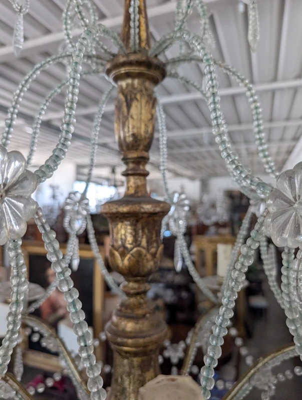 Lampadario Genovese a 8 Luci in Cristallo e Legno Dorato, Inizi XX Secolo