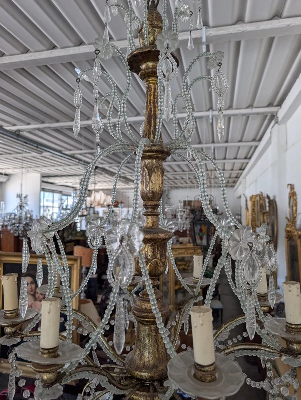 Lampadario Genovese a 8 Luci in Cristallo e Legno Dorato, Inizi XX Secolo