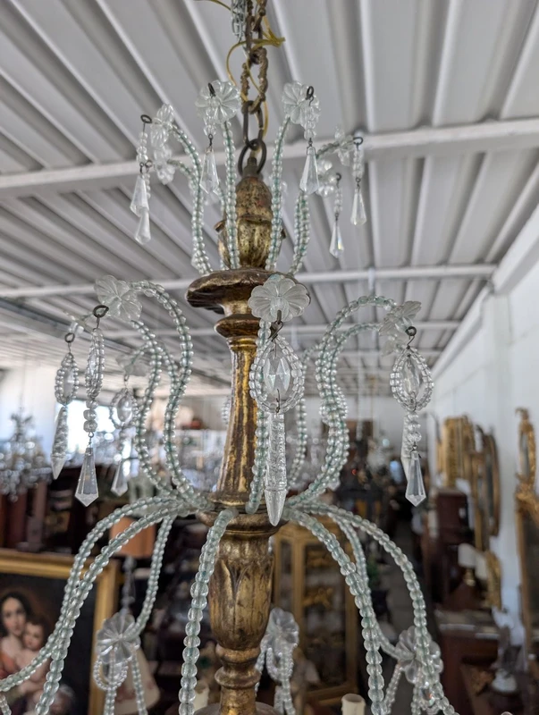 Lampadario Genovese a 8 Luci in Cristallo e Legno Dorato, Inizi XX Secolo