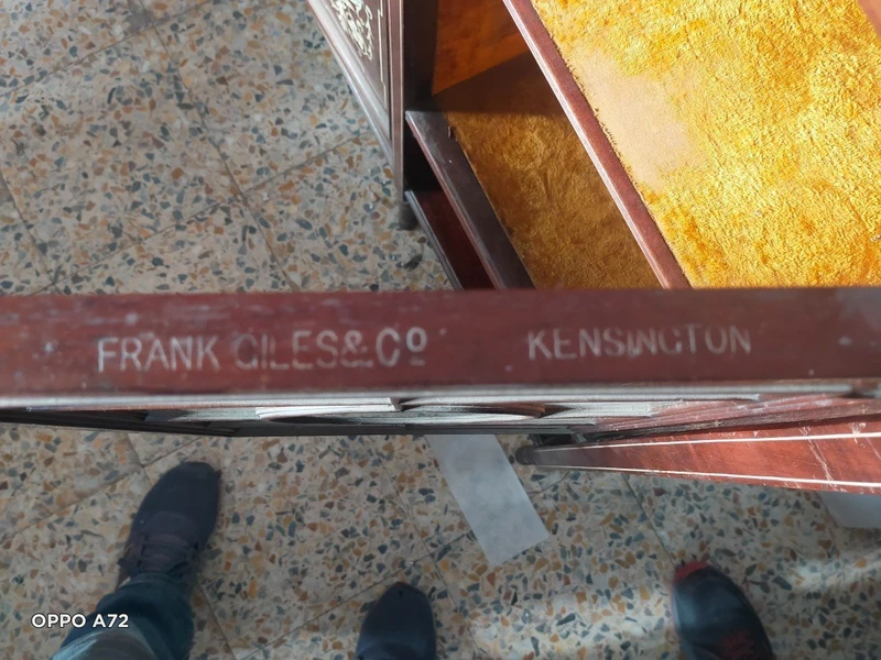 Mobile vittoriano intarsiato in osso del XIX secolo Frank Giles & Co. Kensington