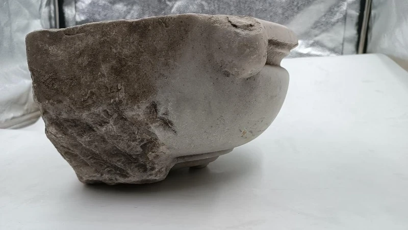 Carrara marble stoup Tuscany 17th century