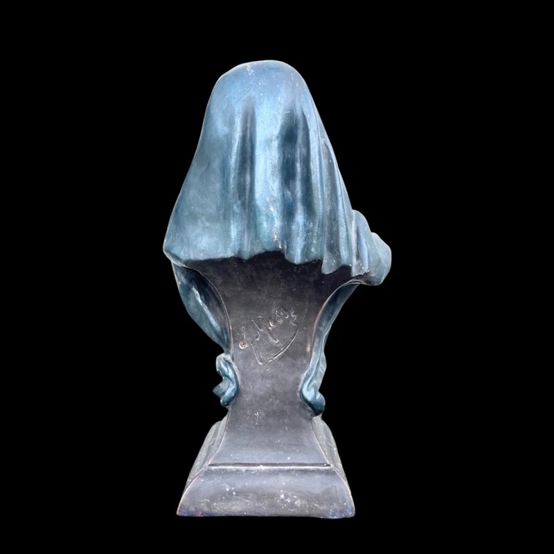 Buste de femme en terre cuite. Signé René Charles Masse (1855-1913).