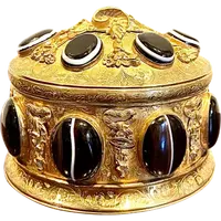 Coffret en bronze gravé, orné de 14 agates serties. Fonderie Susse. Paris
