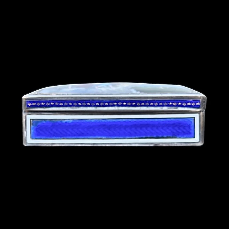 Boîte-tabatière en argent et émail, ornée d'une scène peinte représentant : le triomphe de Galatée.
