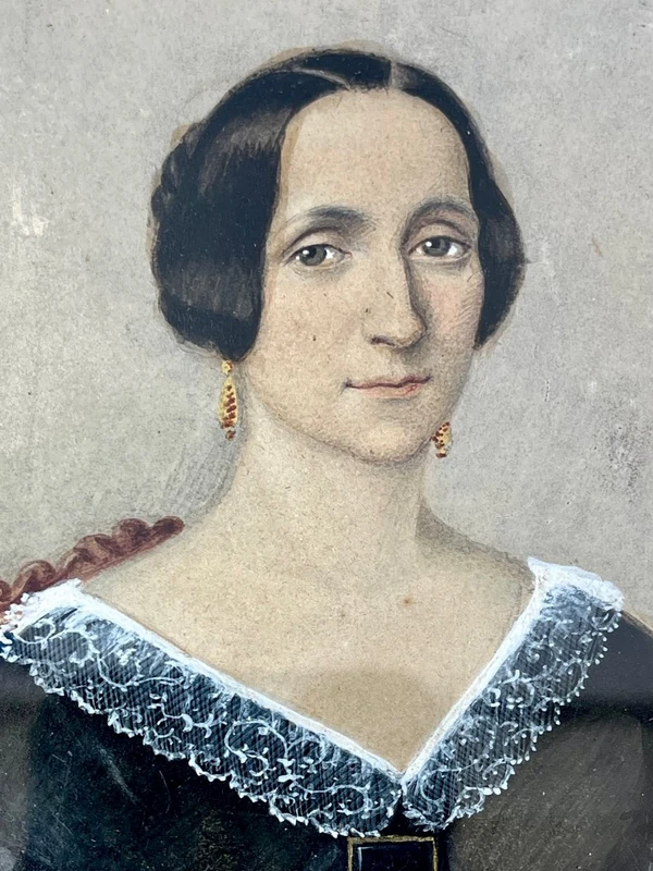 Miniature à l'huile sur carton représentant une figure féminine. (M