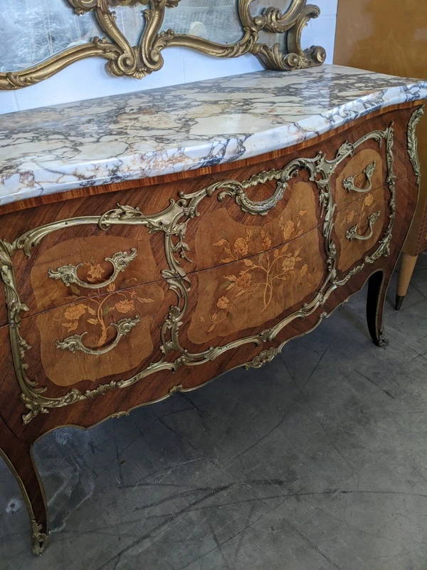 Comò stile Luigi XV