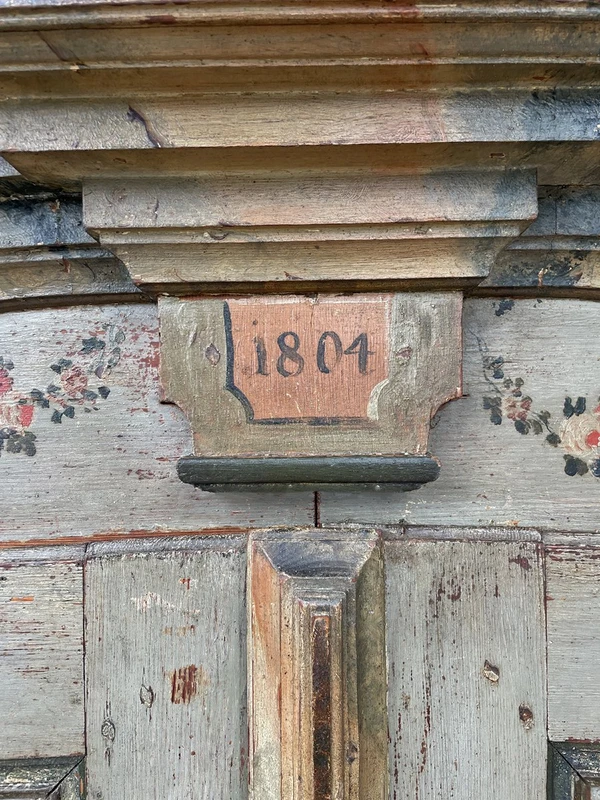 Armoire à deux portes peinte, datée de 1804