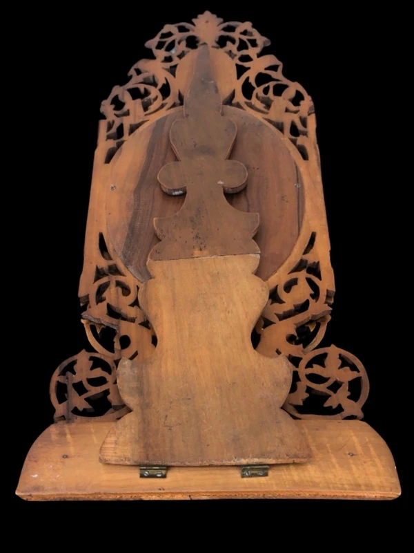 Travel mirror with two folding doors made of carved and inlaid wood