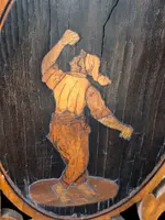 Applique murale d'angle « Etagere » en bois ajouré, à trois étagères, ornée de médaillons représentant des scènes populaires.