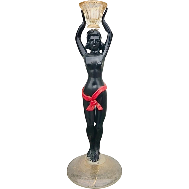 Candeliere in vetro soffiato con figura femminile neoclassica policroma e foglia oro