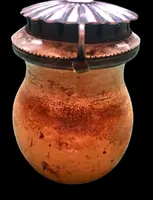 Pipa a corpo globulare  in schiuma di mare a e argento con motivi geometrici. bocchino in corno