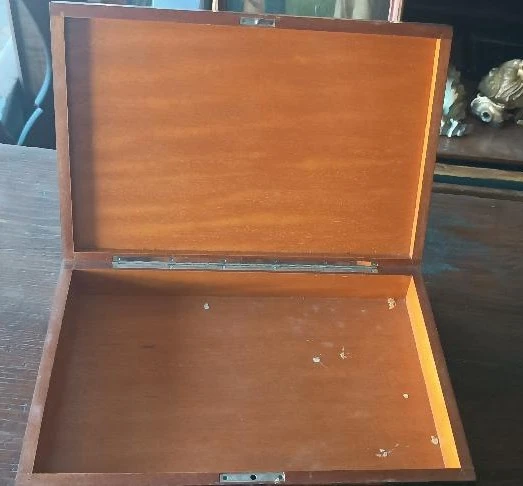Inlaid wooden game box from the early 1900s