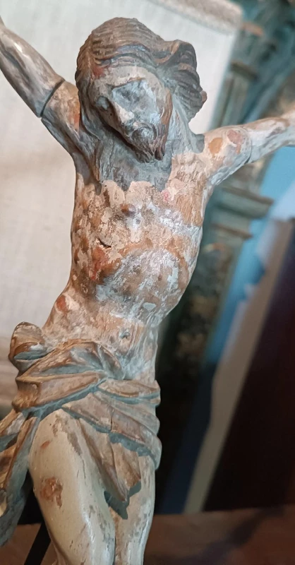 Antico cristo in legno policromo XVII secolo Italia
