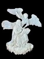 Bas-relief sur une plaque d'ivoire représentant un ange avec Moïse (?).