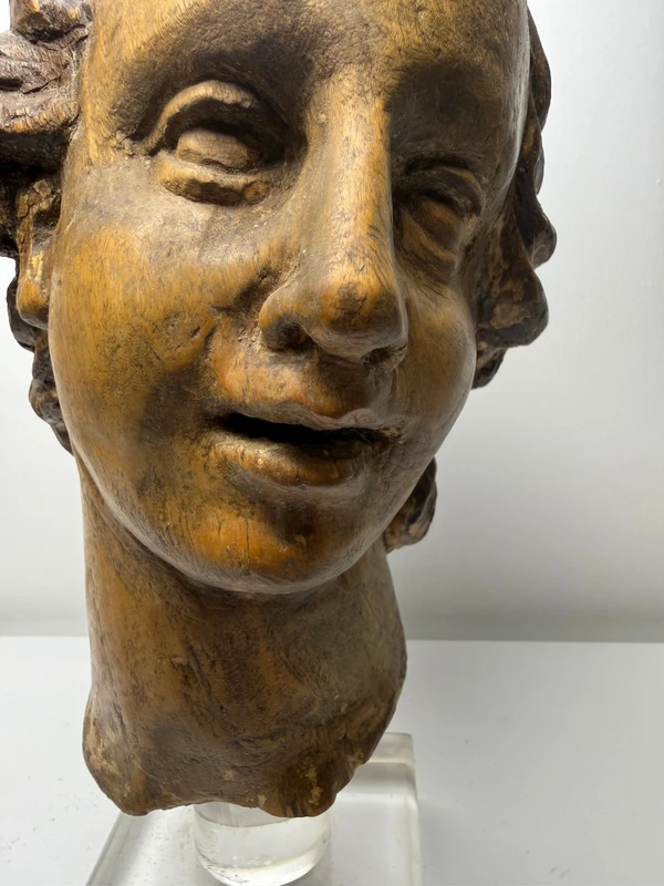 Sculpture en bois représentant une tête d'ange - Gênes (Italie), XVIIe siècle
