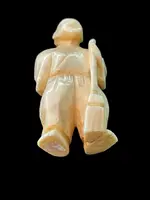 Ivory netsuke depicting a male figure