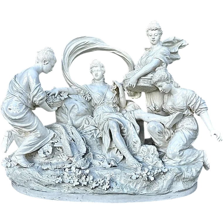 Grand ensemble sculptural en faïence représentant la figure mythologique de Diane la chasseuse