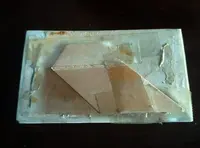 Ancienne plaque en ivoire finement sculptée, représentant une scène de chasse