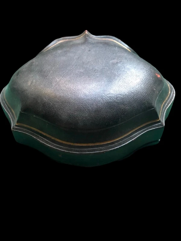 Servizio di 4 saliere in argento con decori floreali e rocaille  con scatola originale.