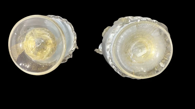 Coppia maschile e femminile - maschere goldoniane in vetro con foglia oro e lattimo.