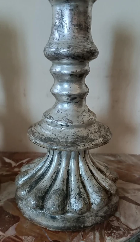 Rara coppia antichi candelieri argentati in terracotta XVII secolo