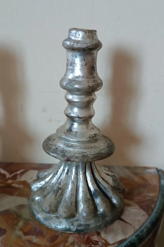 Rara coppia antichi candelieri argentati in terracotta XVII secolo