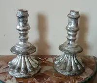 Rara coppia antichi candelieri argentati in terracotta XVII secolo