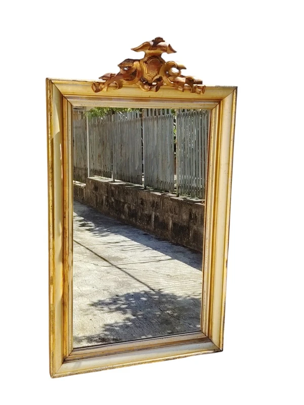Grand miroir en bois du XIXe siècle, doré à la feuille, avec corniche