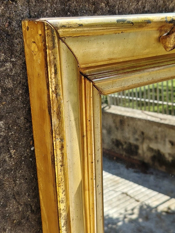 Grand miroir en bois du XIXe siècle, doré à la feuille, avec corniche