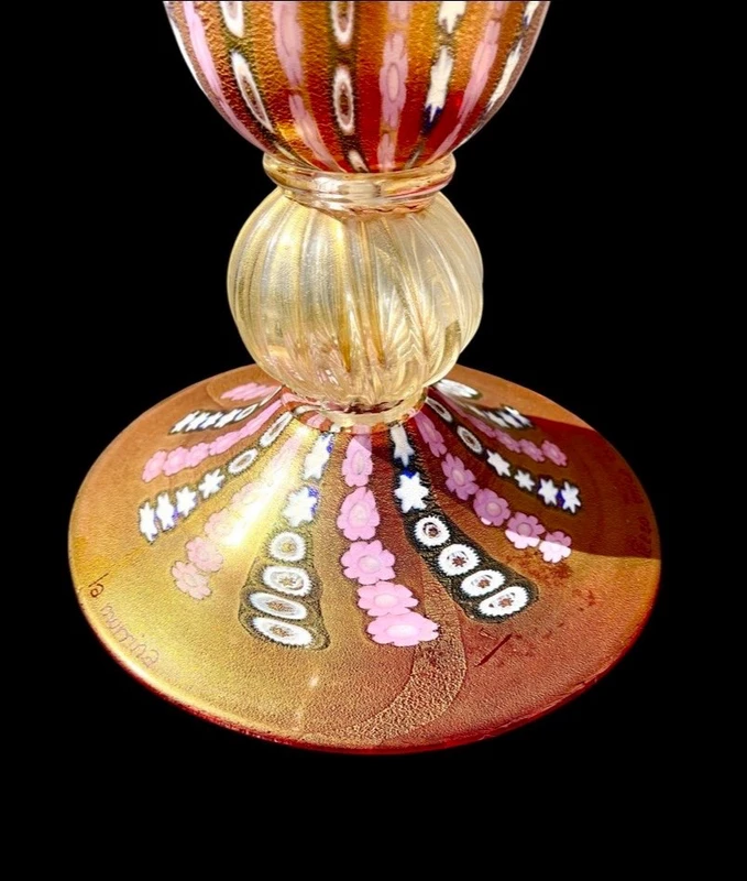 Lampe en verre doublé, avec des incrustations de murrine et de feuille d'or. Marque : La Murrina.