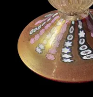 Lampe en verre doublé, avec des incrustations de murrine et de feuille d'or. Marque : La Murrina.