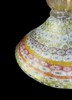 Lampe en forme de calice ornée d'inserts en murrine polychromes et de feuille d'or. Pièce unique.