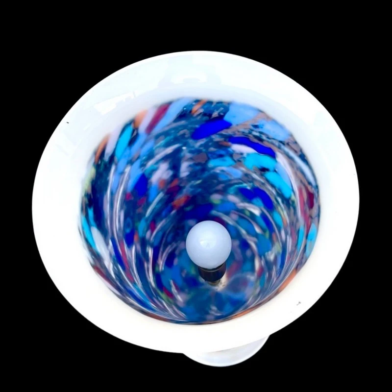 Lampada a forma di vaso-calice con inserti a tessere,murrine e foglia oro. Pezzo unico.