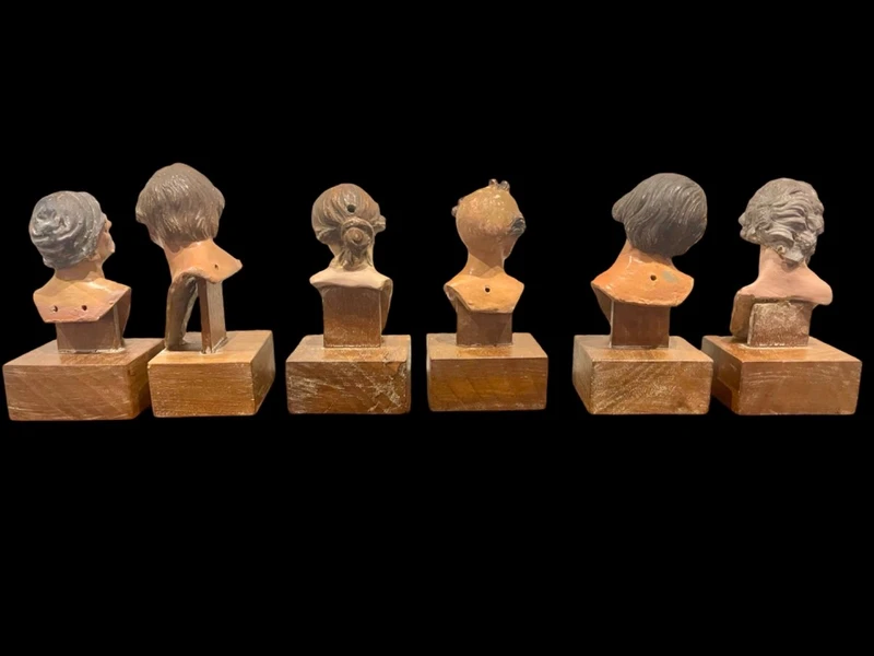 Serie dì 6 teste dì statuine da presepe napoletane in terracotta dipinta