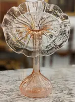 Vaso di forma floreale