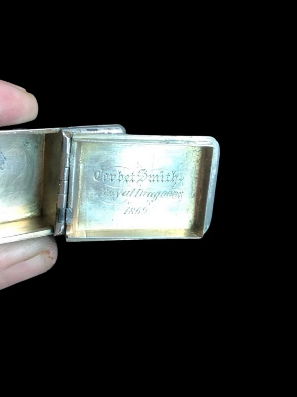 Silver matchbox with engraved floral motifs