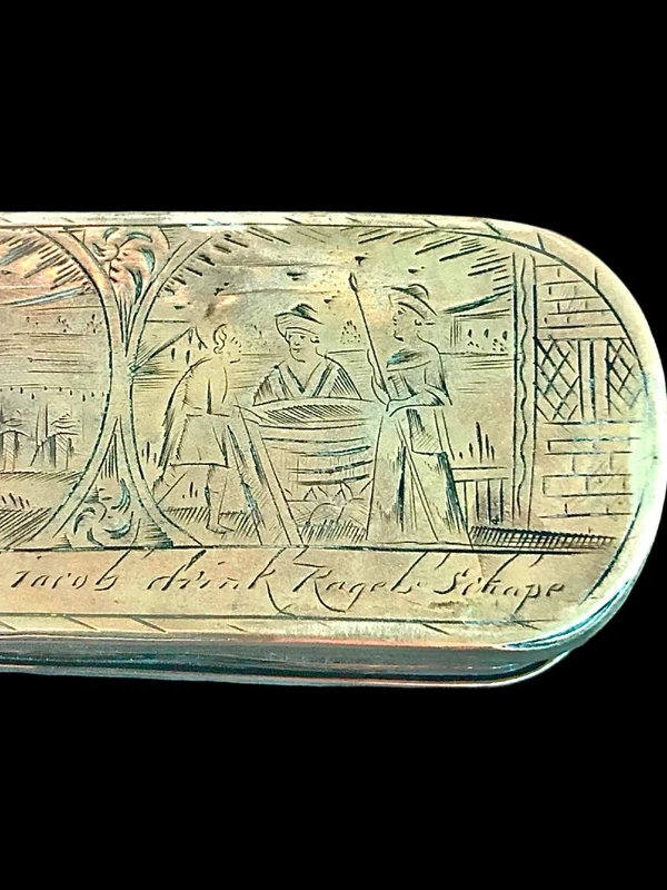 Tabatière en laiton gravée de six vignettes représentant la vie de Jacob.